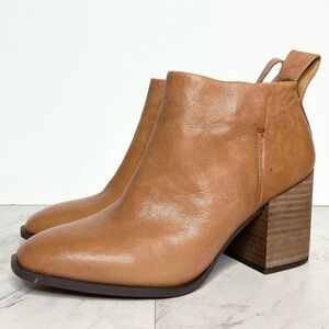 Vionic Lyssa Light Brown Leather Bootie 7